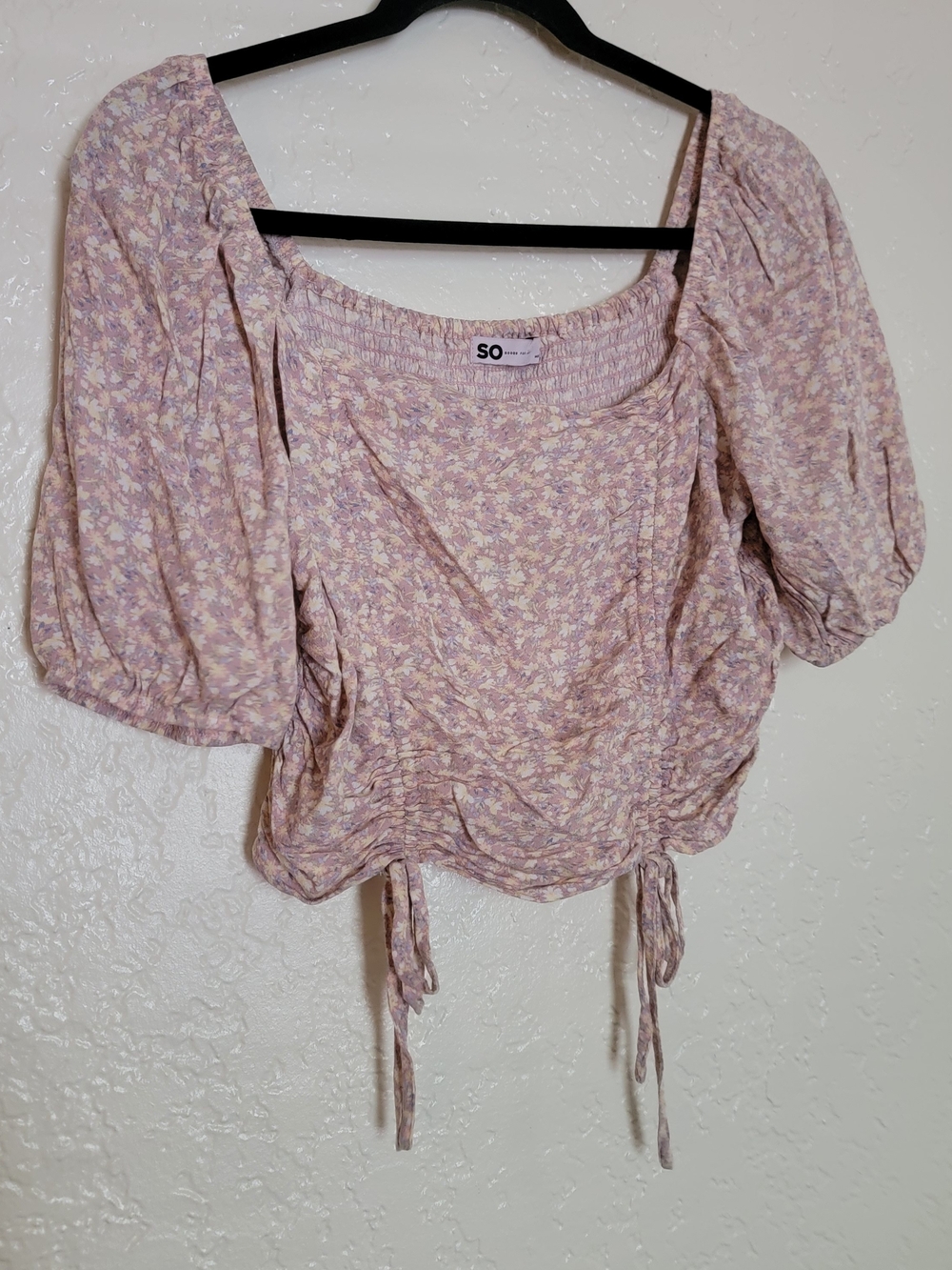 SO Lavender Floral Puff Sleeve Cropped Top